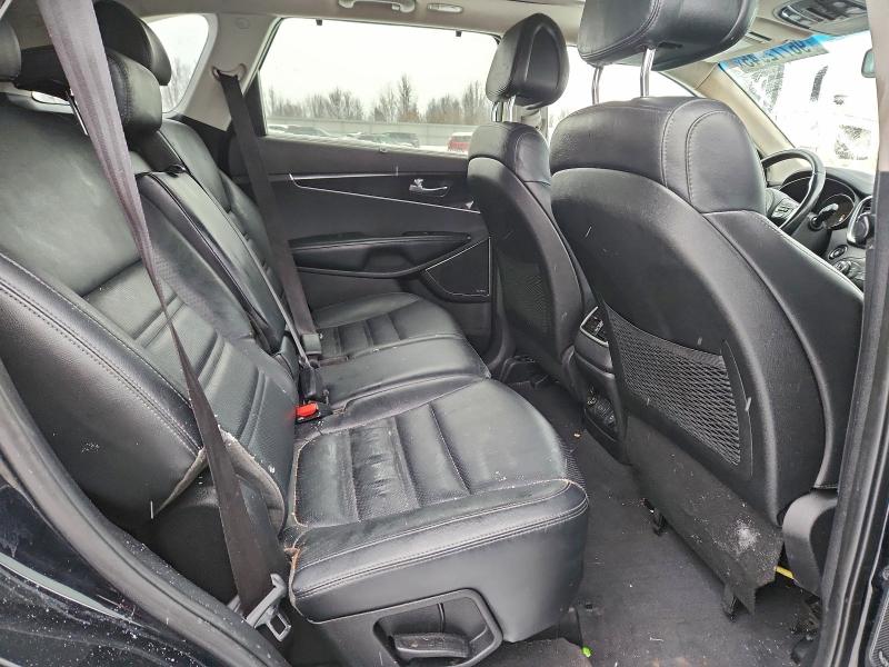 Фото 10 - KIA SORENTO