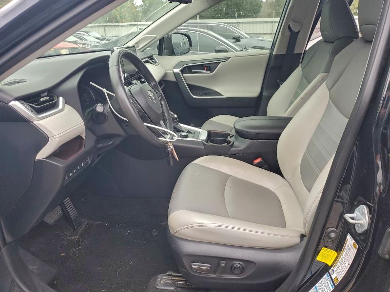 Фото 7 - TOYOTA RAV4