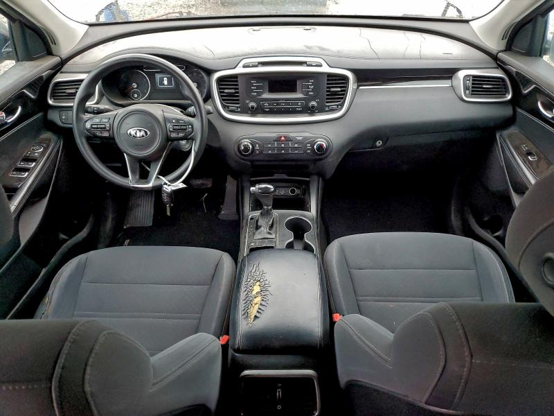 Фото 8 - KIA SORENTO