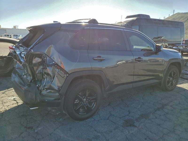 Фото 3 - TOYOTA RAV4