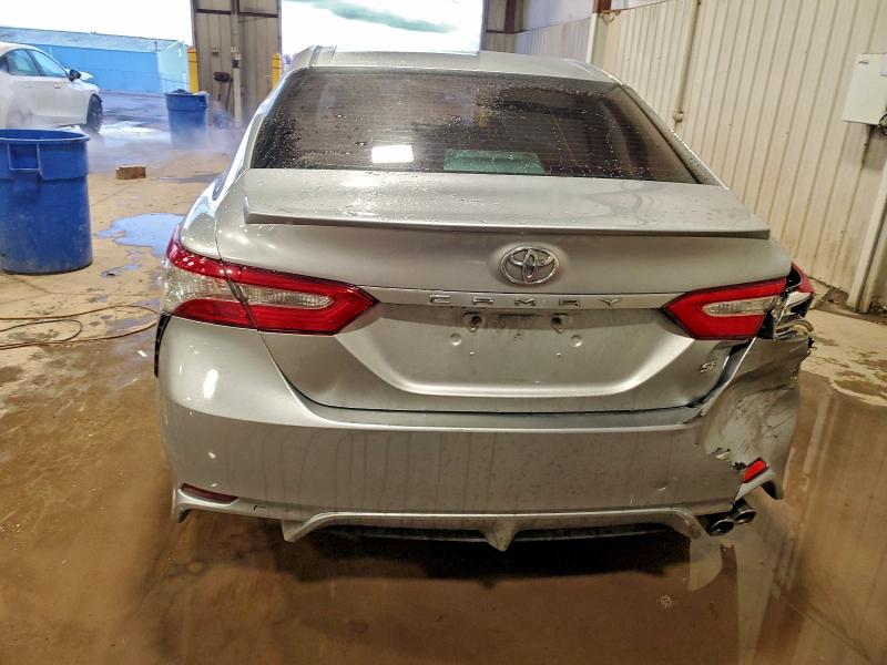 Фото 6 - TOYOTA CAMRY