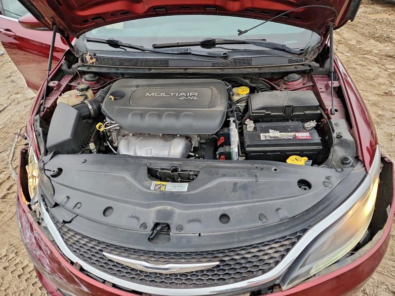 Фото 11 - CHRYSLER 200