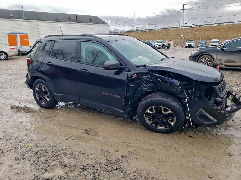 Фото 4 - JEEP COMPASS