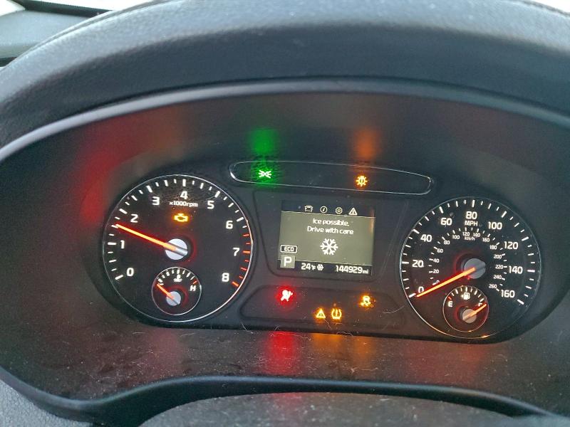 Фото 9 - KIA SORENTO