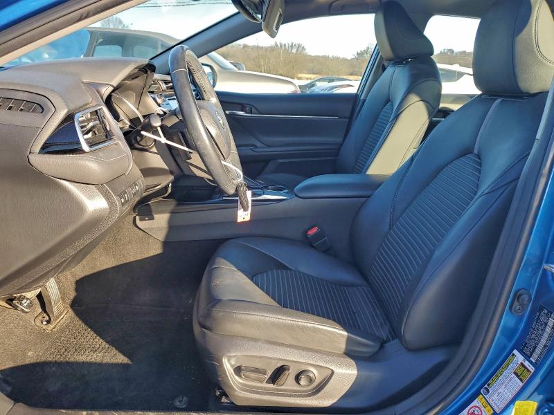 Фото 7 - TOYOTA CAMRY