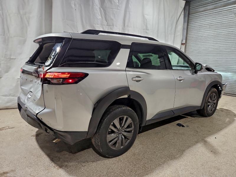 Фото 3 - NISSAN PATHFINDER