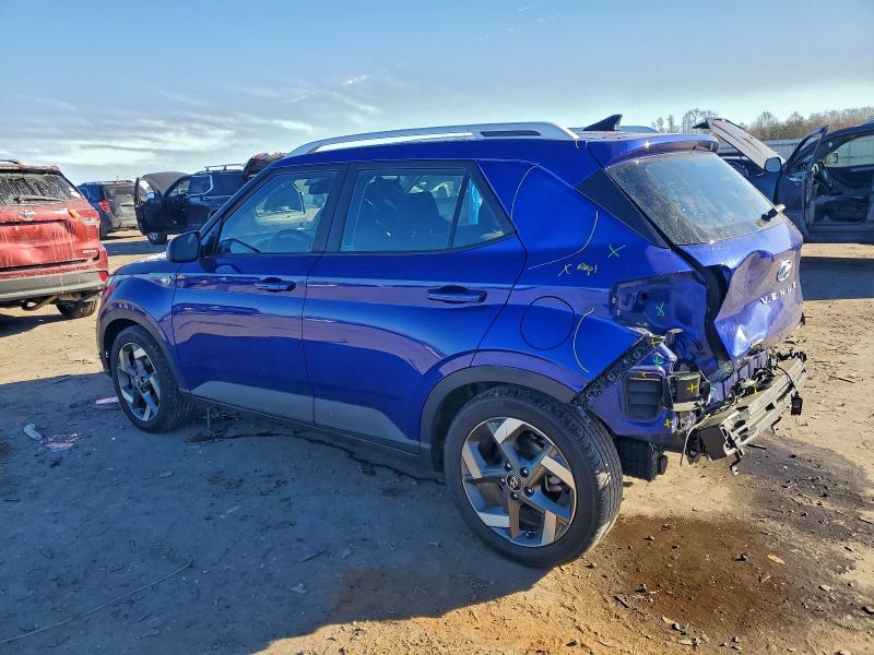 Фото 2 - HYUNDAI VENUE