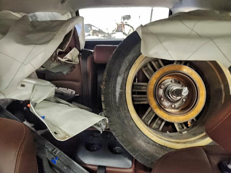 Фото 10 - TOYOTA 4RUNNER