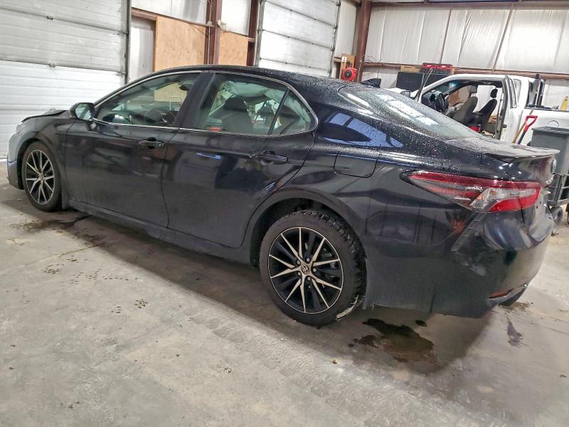 Фото 2 - TOYOTA CAMRY