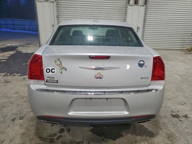 Фото 6 - CHRYSLER 300