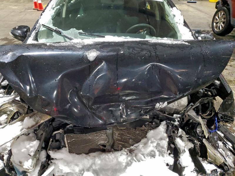 Фото 11 - TOYOTA PRIUS