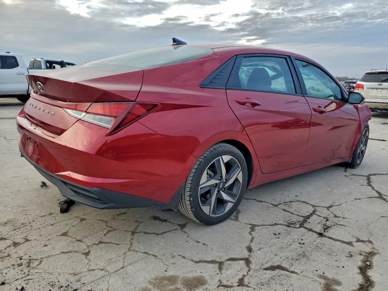 Фото 3 - HYUNDAI ELANTRA