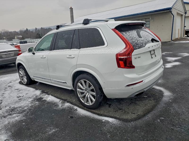Фото 2 - VOLVO XC90