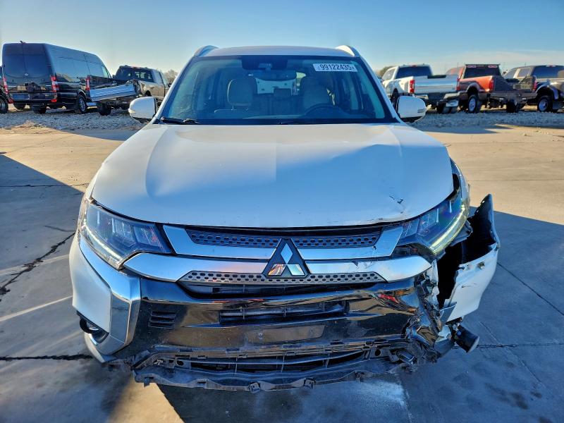 Фото 5 - MITSUBISHI OUTLANDER