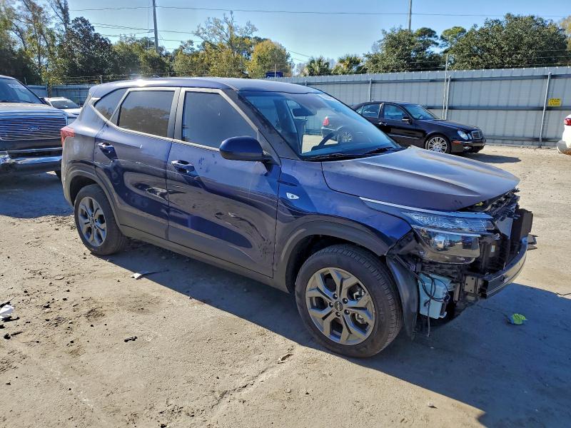 Фото 4 - KIA SELTOS