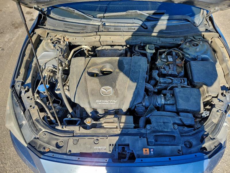 Фото 11 - MAZDA 3