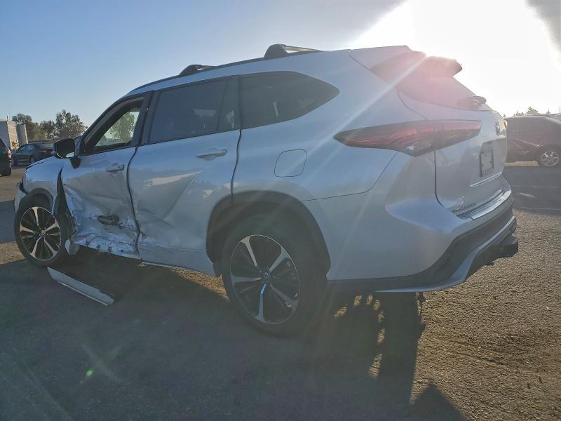 Фото 2 - TOYOTA HIGHLANDER