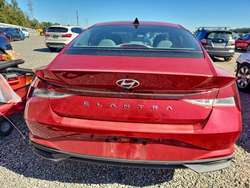 Фото 6 - HYUNDAI ELANTRA