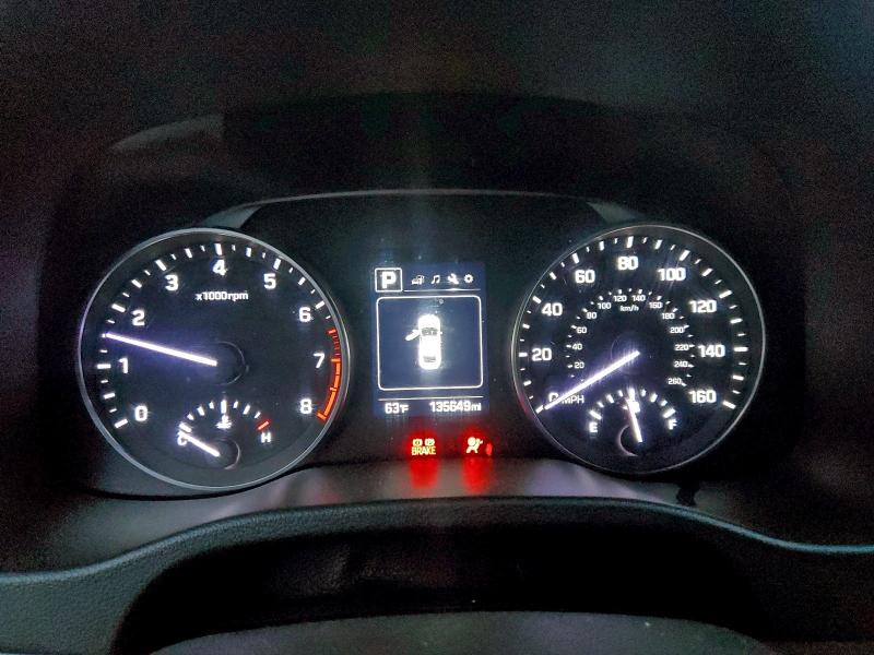 Фото 9 - HYUNDAI ELANTRA