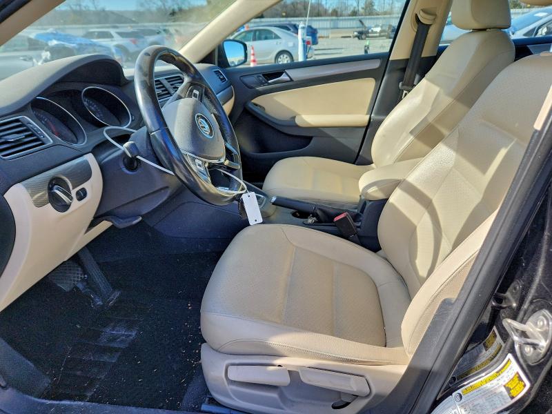 Фото 7 - VOLKSWAGEN JETTA