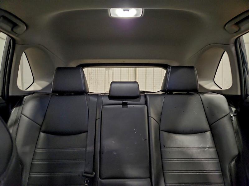 Фото 10 - TOYOTA RAV4