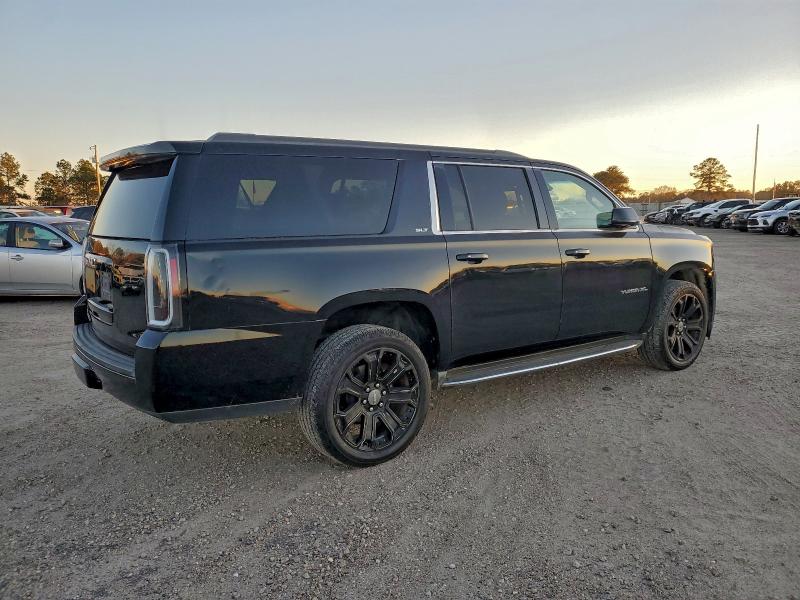 Фото 3 - GMC YUKON
