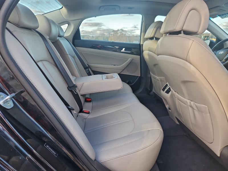 Фото 10 - HYUNDAI SONATA