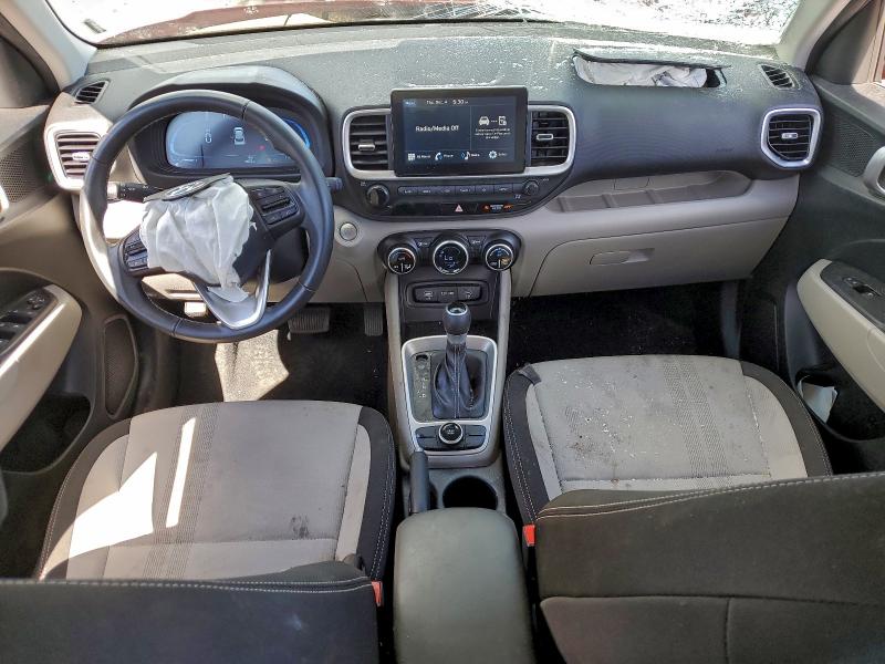 Фото 8 - HYUNDAI VENUE