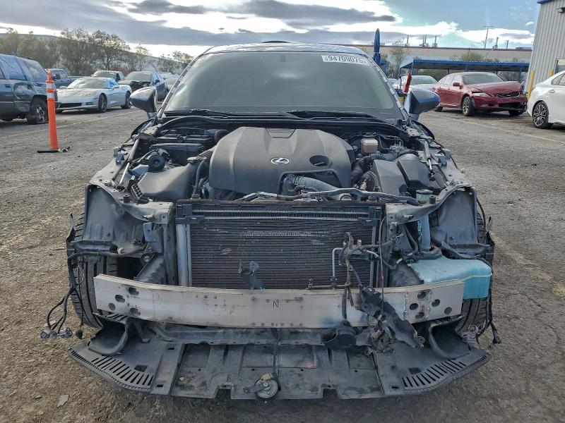 Фото 5 - LEXUS IS