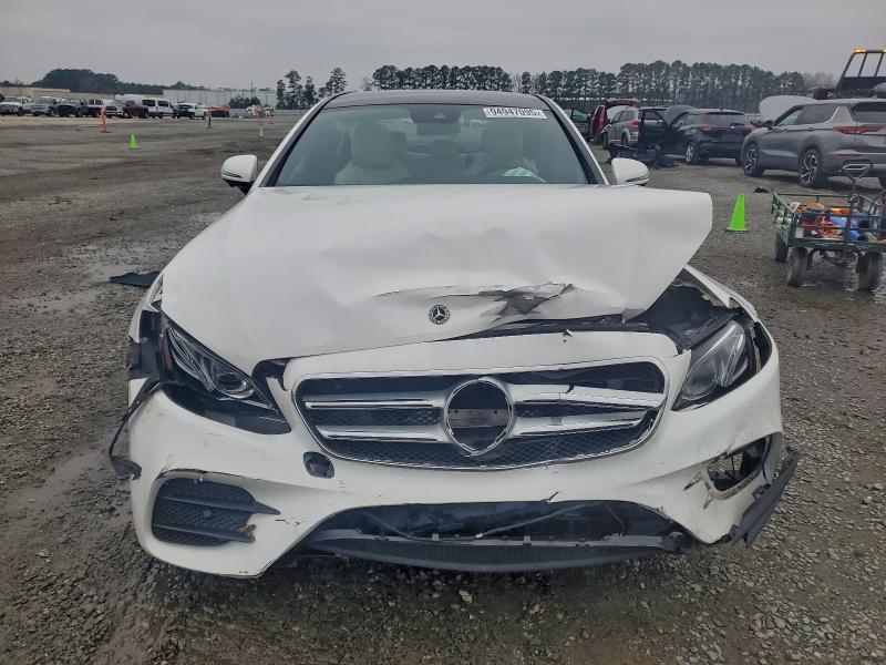 Фото 5 - MERCEDES-BENZ E-CLASS