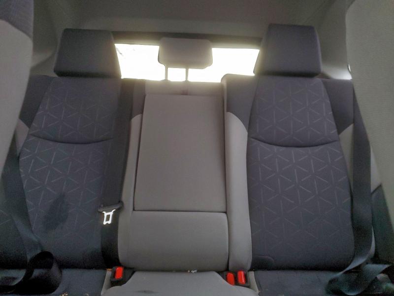 Фото 10 - TOYOTA RAV4