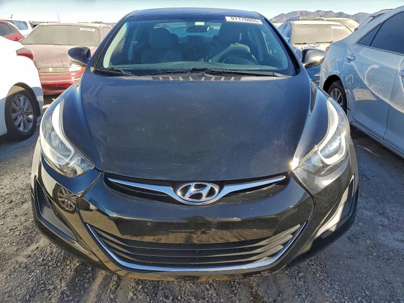 Фото 5 - HYUNDAI ELANTRA