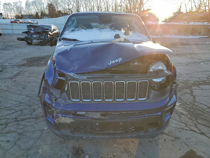 Фото 5 - JEEP RENEGADE