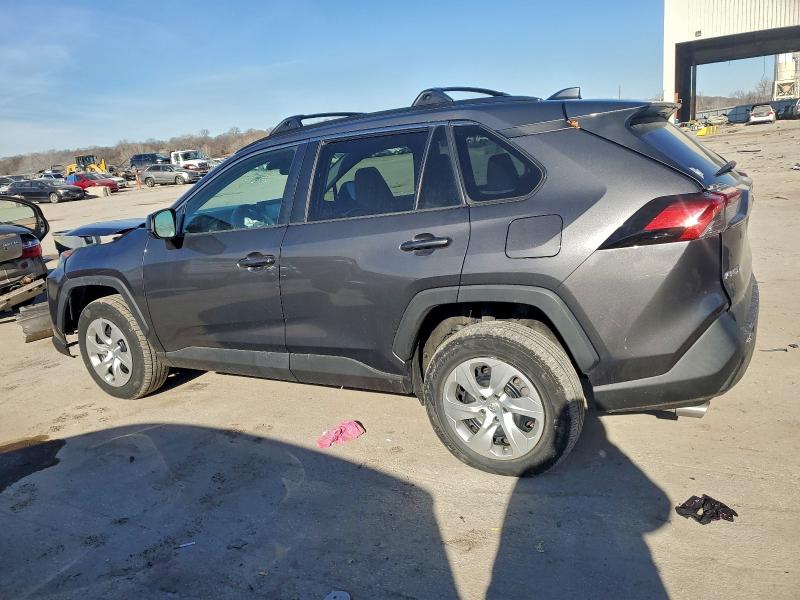 Фото 2 - TOYOTA RAV4