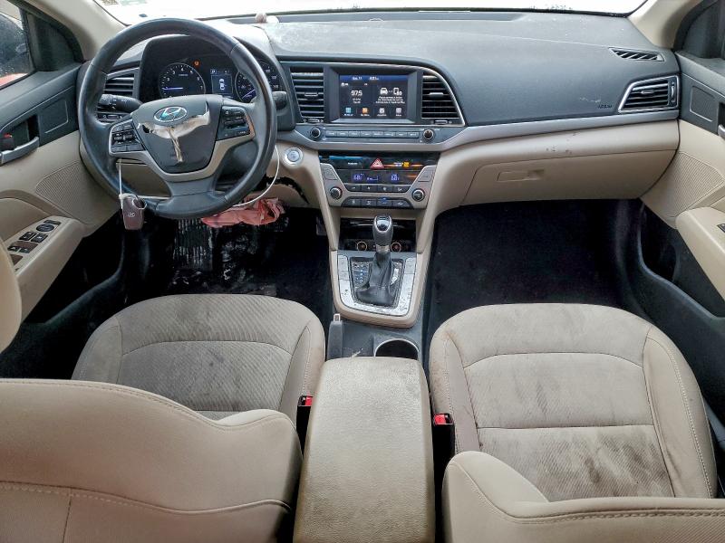 Фото 8 - HYUNDAI ELANTRA