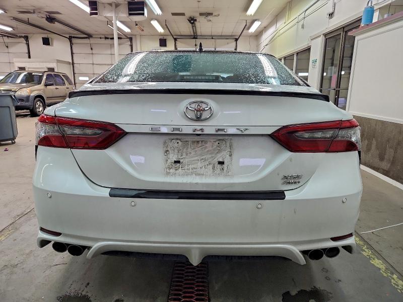 Фото 6 - TOYOTA CAMRY