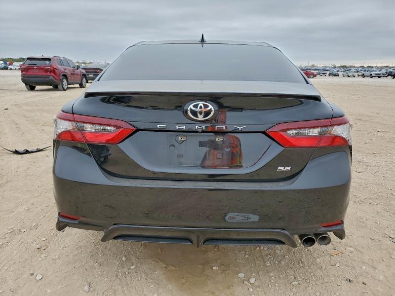 Фото 6 - TOYOTA CAMRY