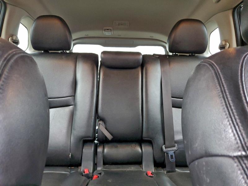 Фото 10 - NISSAN ROGUE