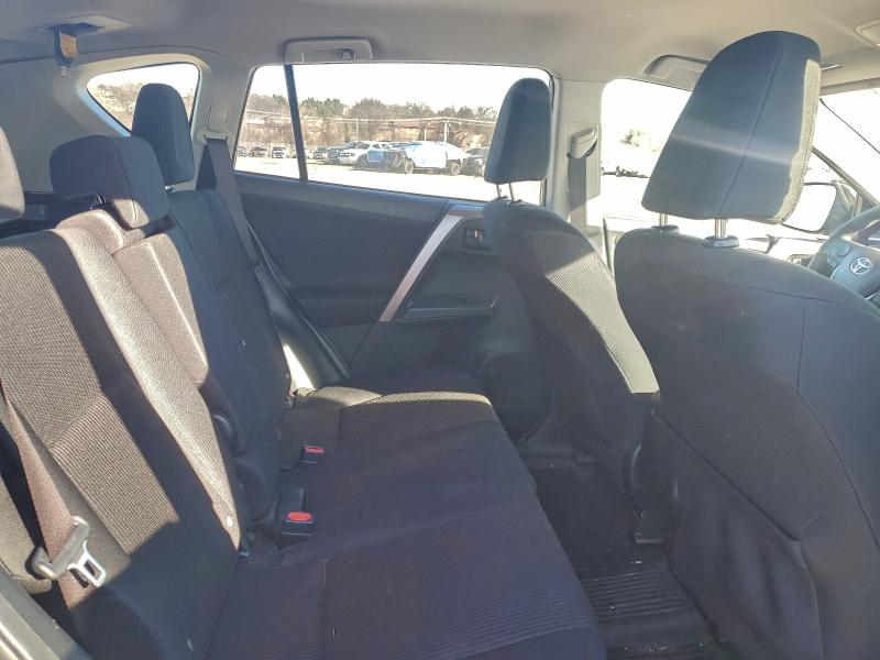 Фото 11 - TOYOTA RAV4