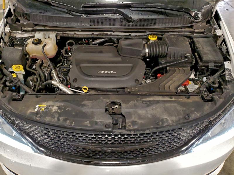 Фото 12 - CHRYSLER PACIFICA