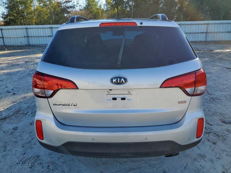 Фото 6 - KIA SORENTO
