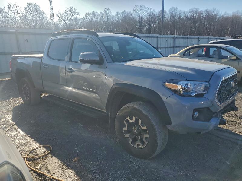 Фото 4 - TOYOTA TACOMA