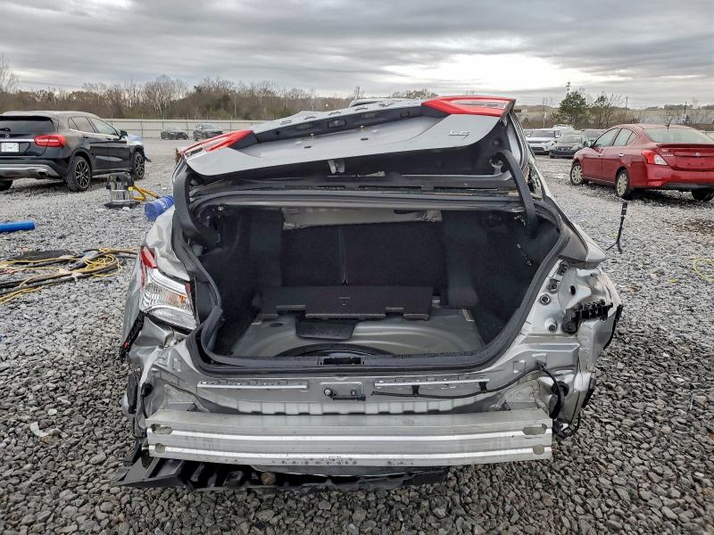 Фото 6 - TOYOTA CAMRY