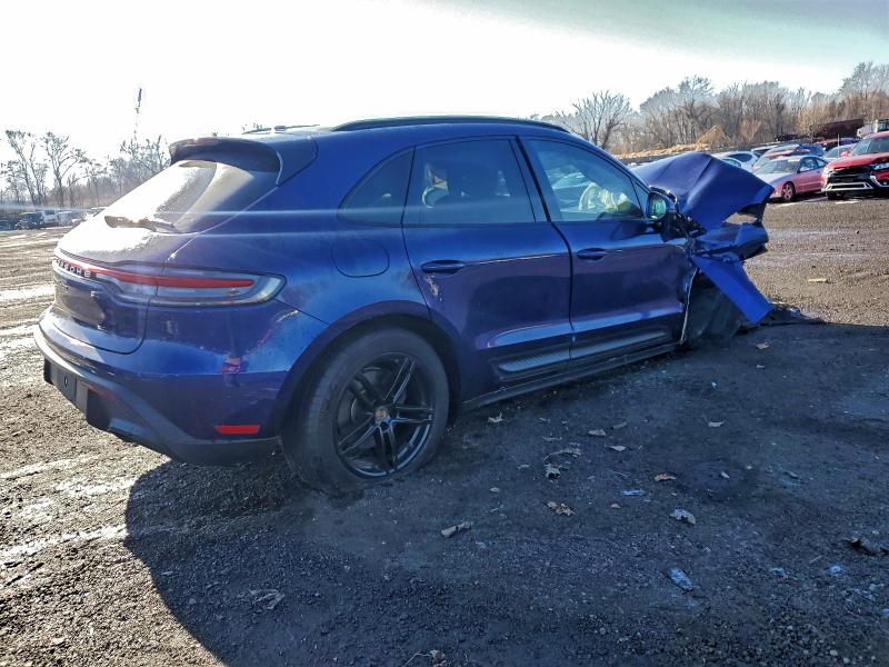 Фото 3 - PORSCHE MACAN