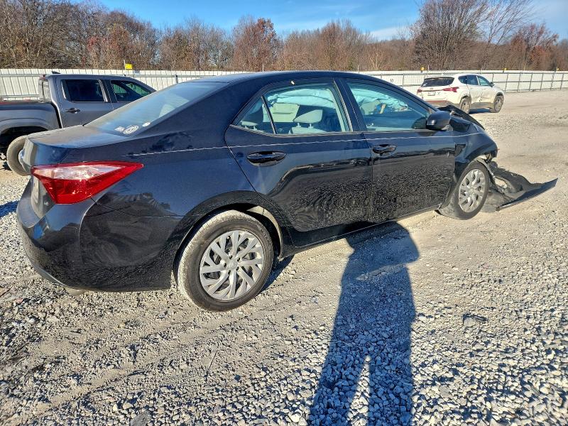 Фото 3 - TOYOTA COROLLA