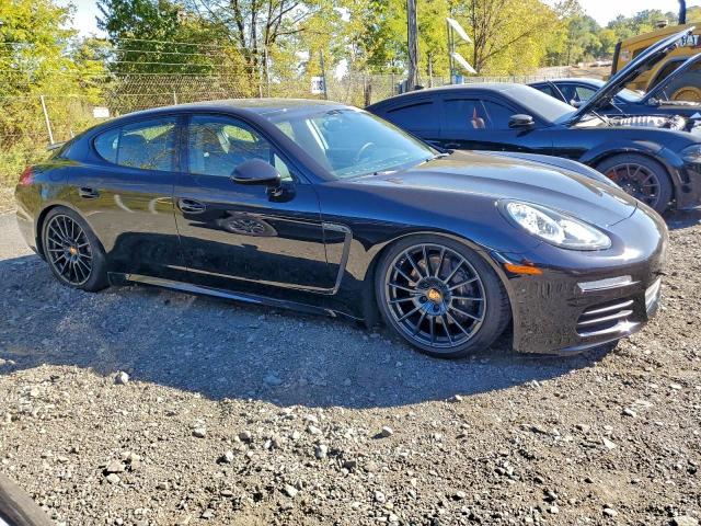 Фото 5 - PORSCHE PANAMERA
