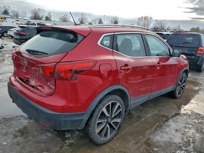 Фото 3 - NISSAN ROGUE