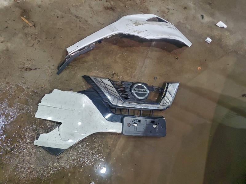 Фото 13 - NISSAN ROGUE