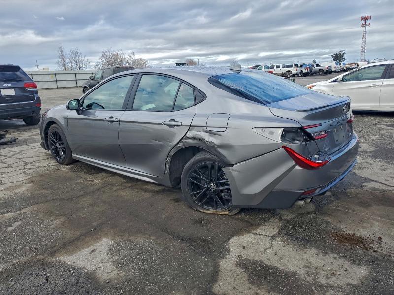 Фото 2 - TOYOTA CAMRY