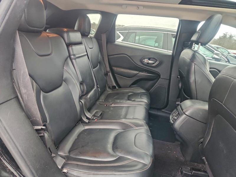 Фото 11 - JEEP GRAND CHER